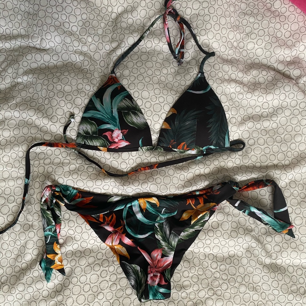 H&M Tropical Bikini